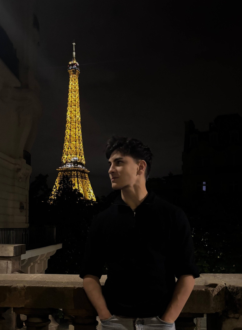 Professional photo of AdvancedMedias founder